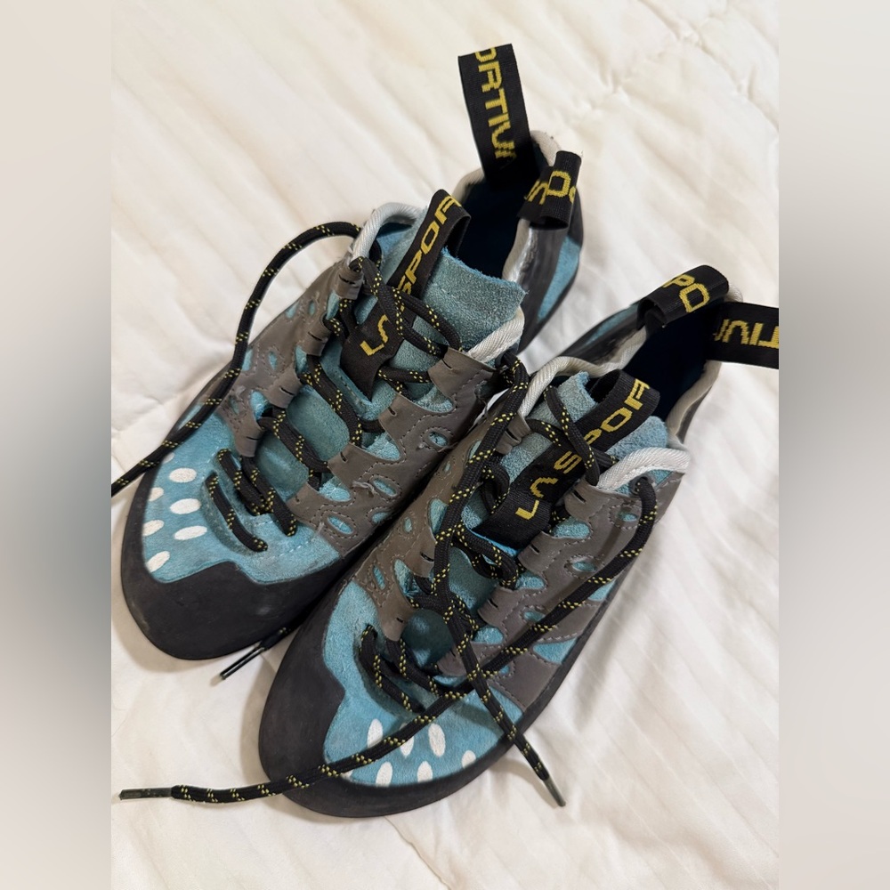 La Sportiva Rock Climbing Shoes - Picture 3 of 6